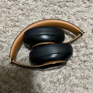 Beats Studio 3 wireless